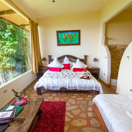 Issimo Suites Boutique Hotel & Spa - Adults Only 曼努埃尔安东尼奥 外观 照片