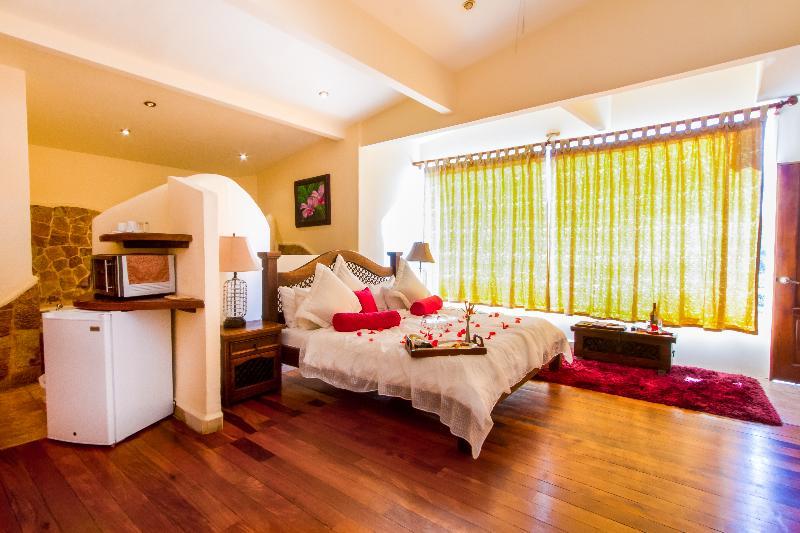 Issimo Suites Boutique Hotel & Spa - Adults Only 曼努埃尔安东尼奥 外观 照片
