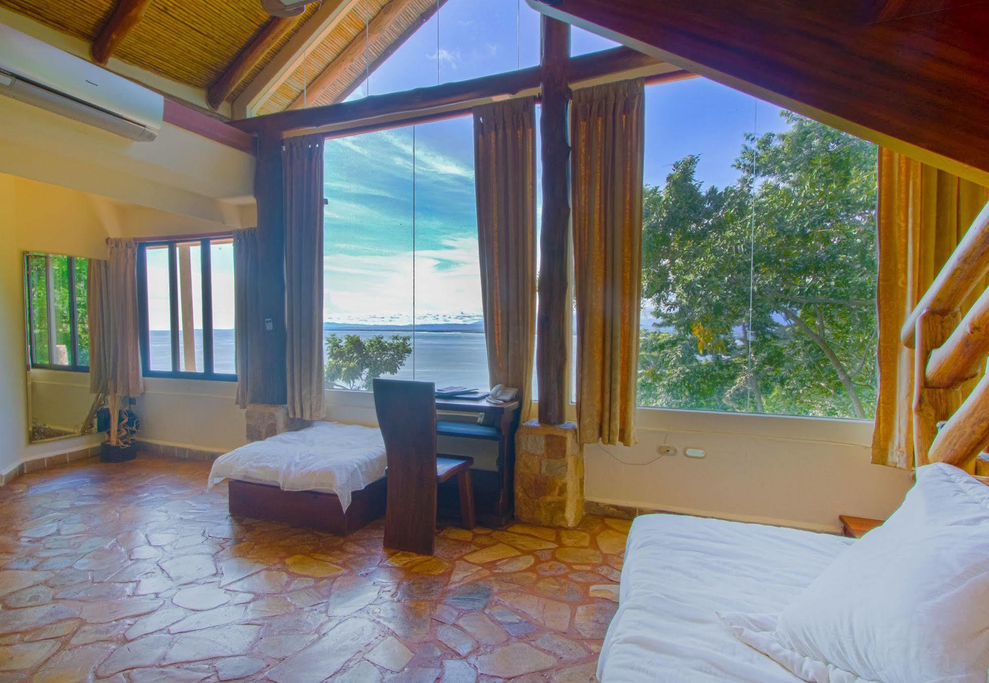 Issimo Suites Boutique Hotel & Spa - Adults Only 曼努埃尔安东尼奥 外观 照片