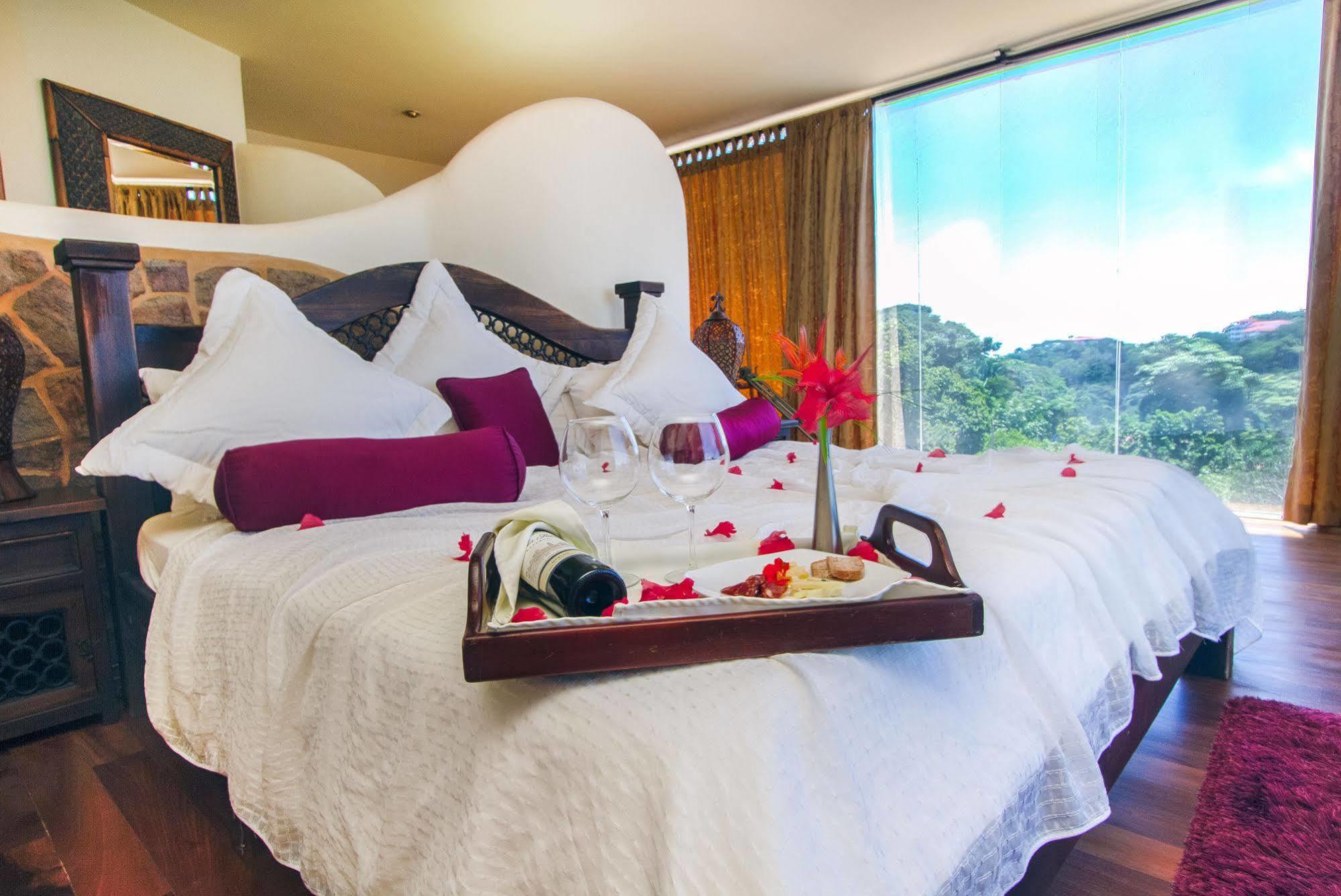 Issimo Suites Boutique Hotel & Spa - Adults Only 曼努埃尔安东尼奥 外观 照片