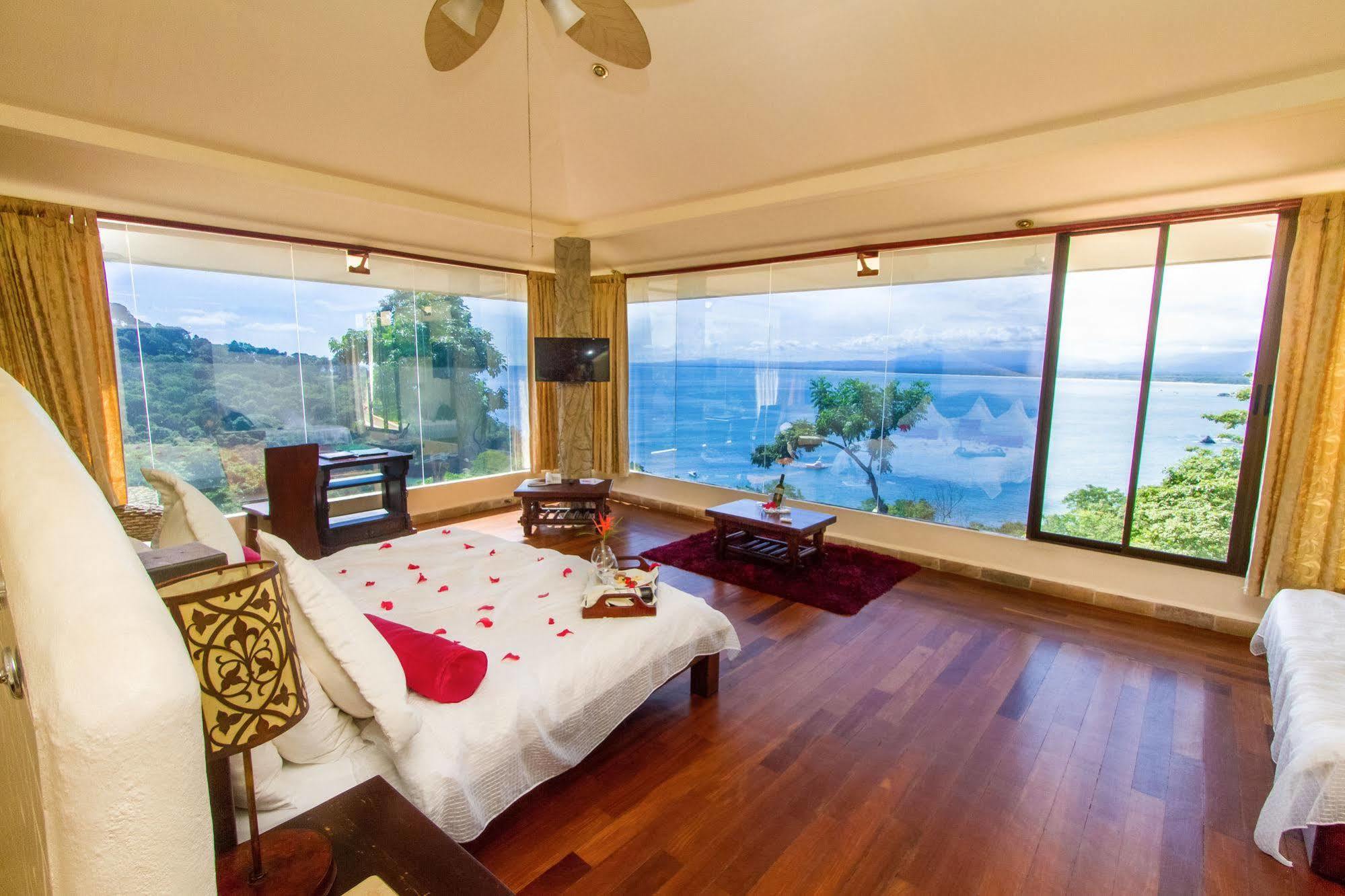 Issimo Suites Boutique Hotel & Spa - Adults Only 曼努埃尔安东尼奥 外观 照片