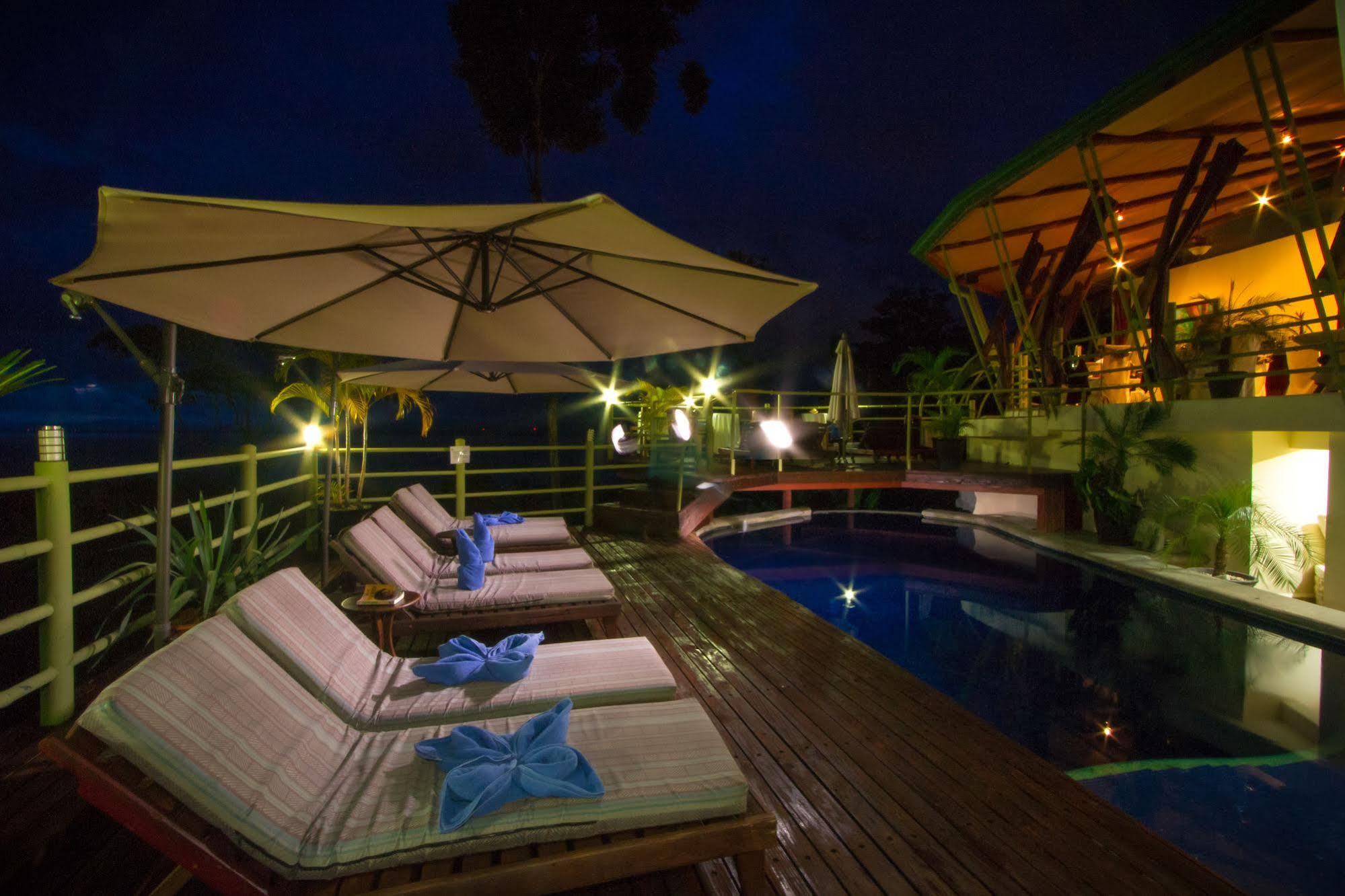 Issimo Suites Boutique Hotel & Spa - Adults Only 曼努埃尔安东尼奥 外观 照片
