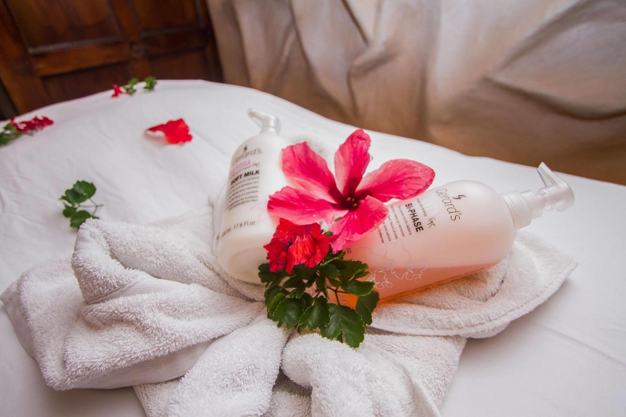 Issimo Suites Boutique Hotel & Spa - Adults Only 曼努埃尔安东尼奥 外观 照片