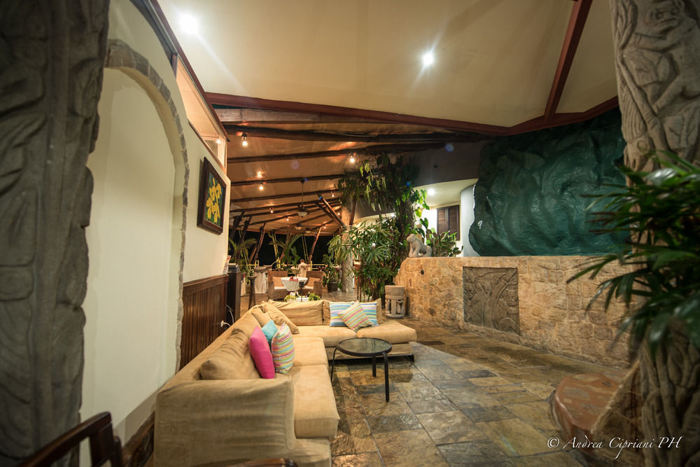 Issimo Suites Boutique Hotel & Spa - Adults Only 曼努埃尔安东尼奥 外观 照片